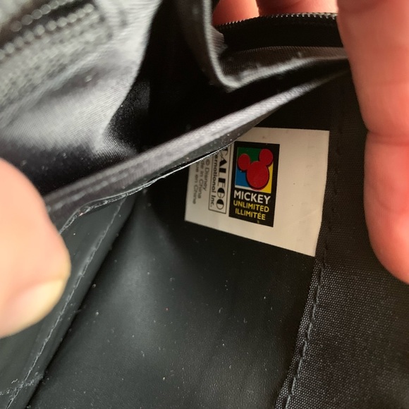 Vintage Mickey Mouse Wallet - Picture 3 of 4